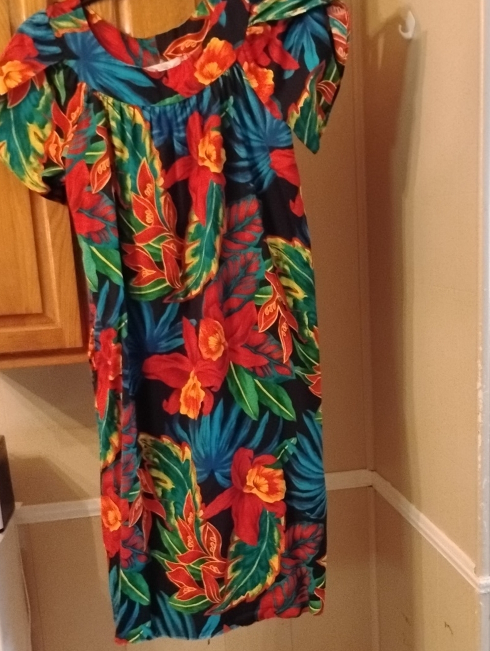 Vintage Hilo Hattie Tropical Floral Muumuu Maxi Dress - Vibrant Floral Print